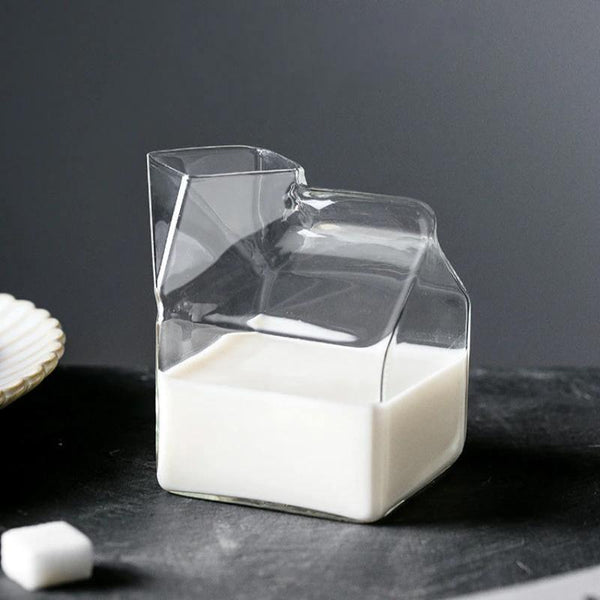 Milchkartonbecher aus Glas