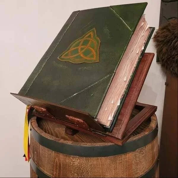 Deluxe Charmed Book Of Shadows