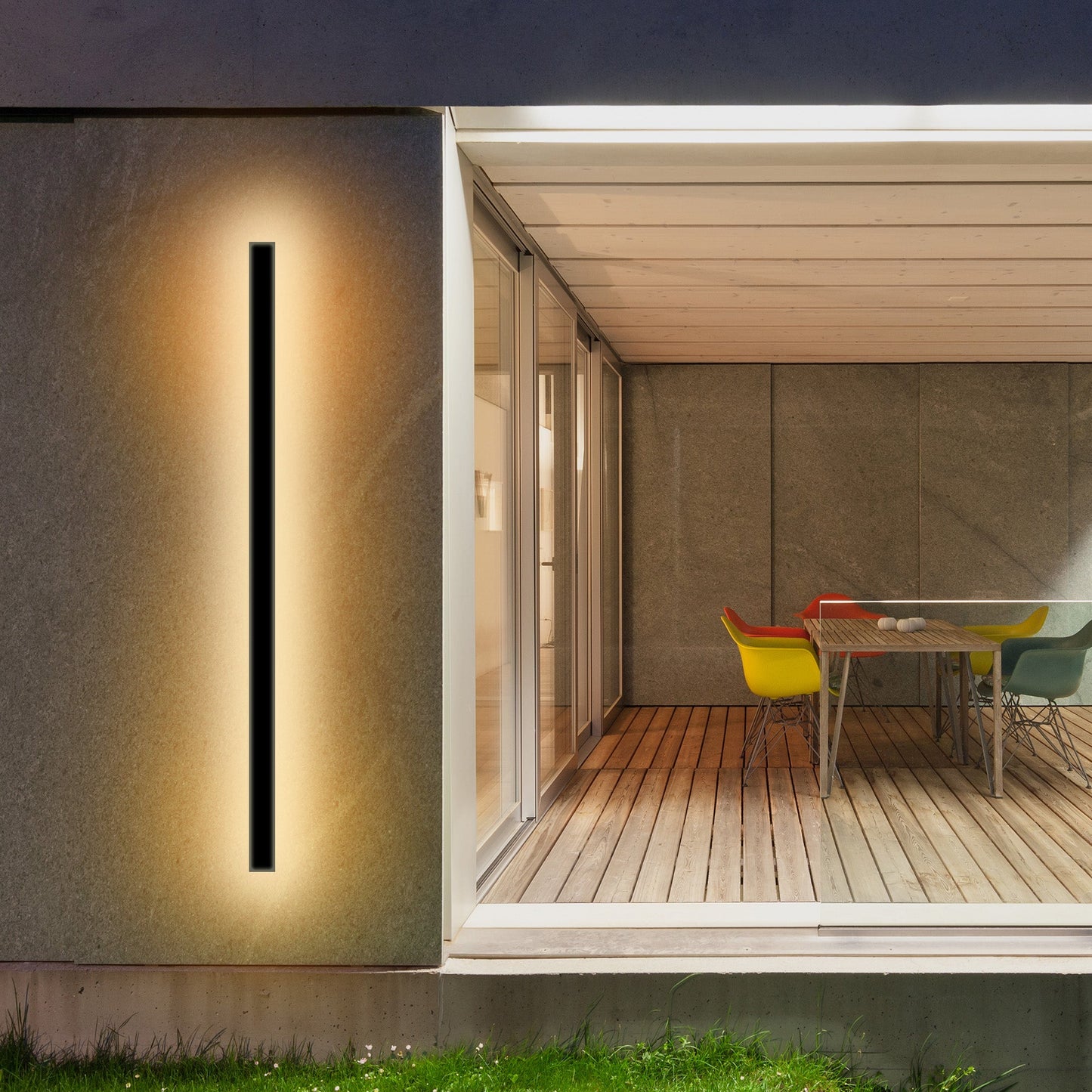 Svelte Outdoor Linear Wall Lamp IP65