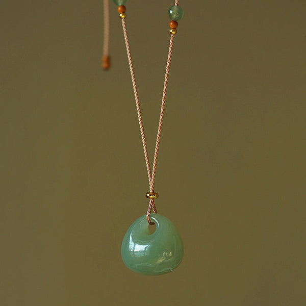 Natürliche Jade-Halskette für Glück und Wohlstand 