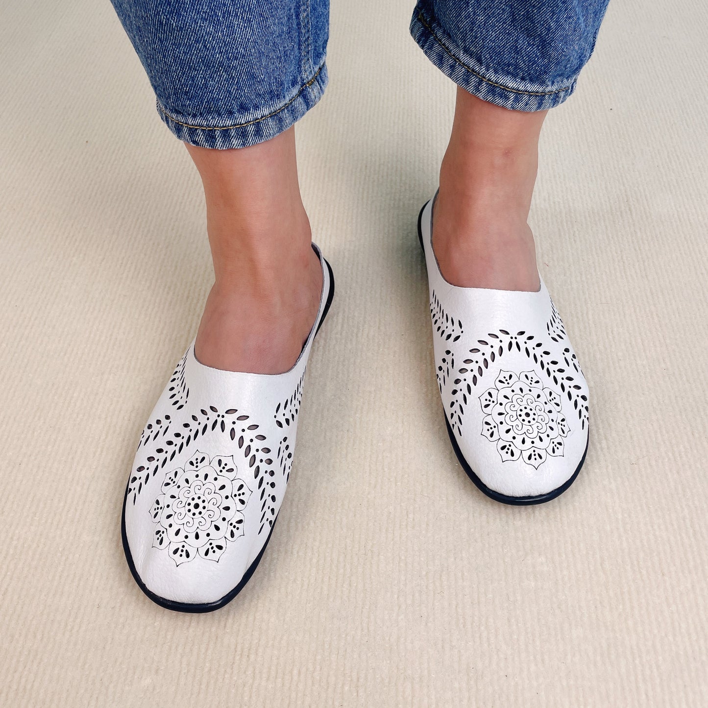 Regina Casual All-Match Hollow Slippers | Women's Flats