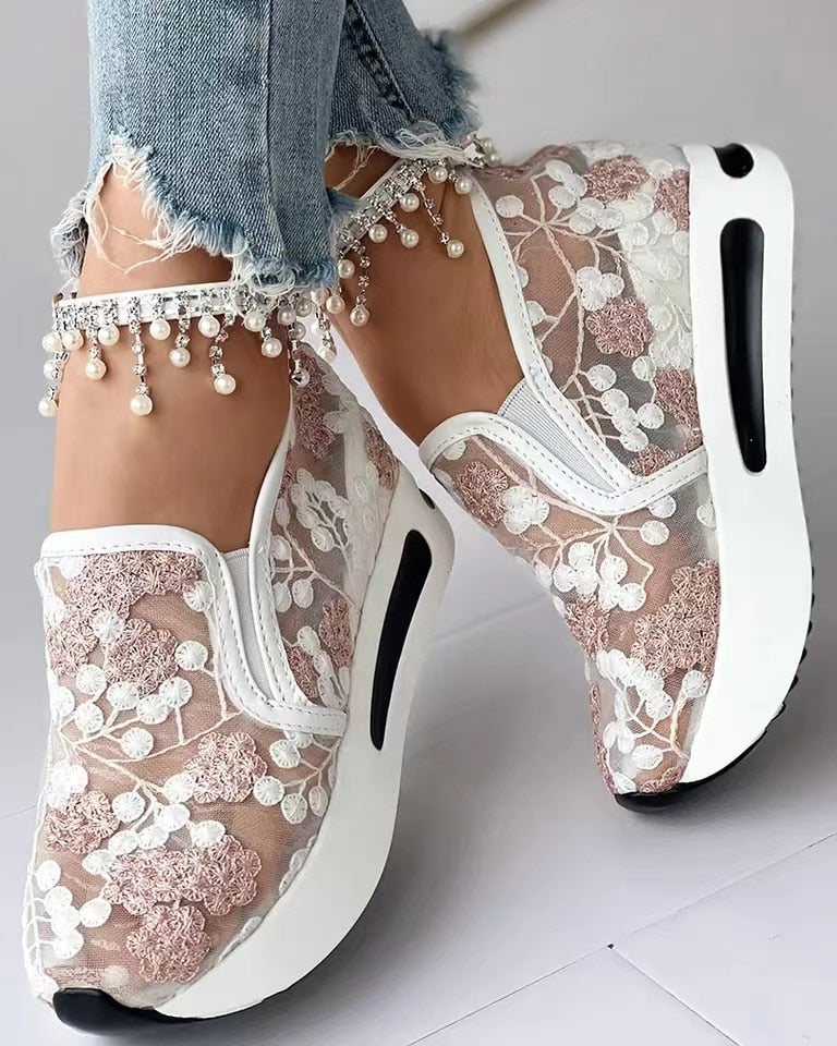 Esmeralda Women's Heeled Flowers Sneakers